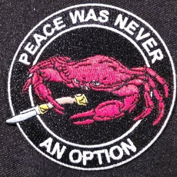 Red Crab Switchblade Peace Was Never An Option Iron On Embrodiery Patch - Picture 1 of 2